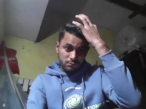 ursdreamperson online show from 11/28/25, 05:32