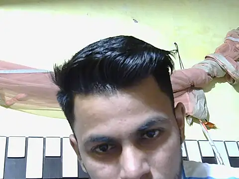 Snapshot of ursdreamperson chatting on 04/21/26, 01:53 ursdreamperson online show from 04/21/26, 01:53