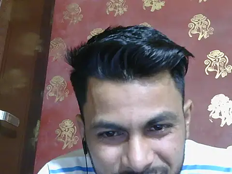 Snapshot of ursdreamperson chatting on 04/21/26, 02:51 ursdreamperson online show from 04/21/26, 02:51