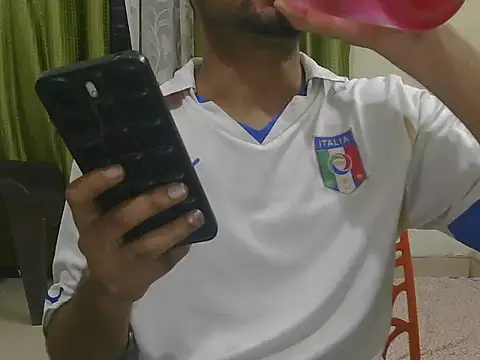 Snapshot of ursdreamperson chatting on 06/02/26, 01:57 ursdreamperson online show from 06/02/26, 01:57