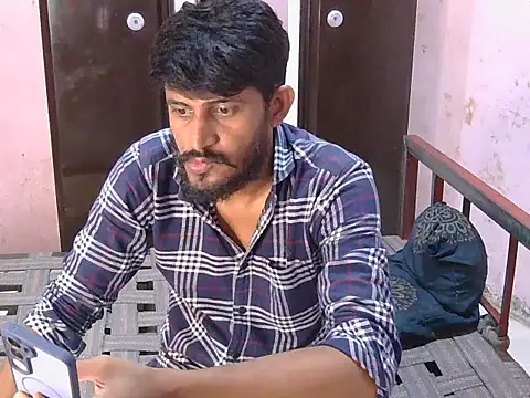 Snapshot of krishjaat43 chatting on 06/11/26, 05:22 krishjaat43 online show from 06/11/26, 05:22