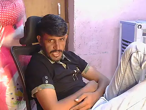 Snapshot of krishjaat43 chatting on 06/29/26, 01:11 krishjaat43 online show from 06/29/26, 01:11