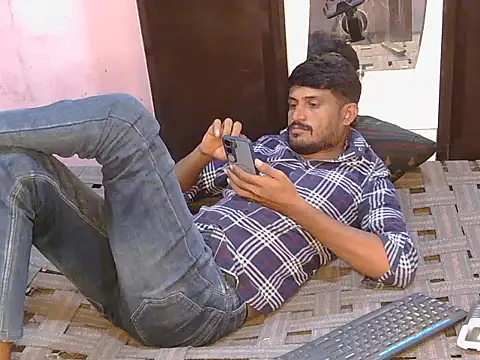 Snapshot of krishjaat43 chatting on 07/13/26, 07:44 krishjaat43 online show from 07/13/26, 07:44