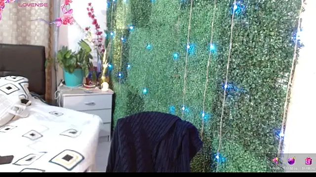 Snapshot of angelly__kate chatting on 09/10/25, 04:12 angelly  kate online show from 09/10/25, 04:12