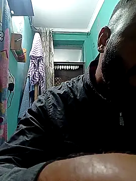 Snapshot of amitkumarkangra chatting on 10/08/25, 12:30 amitkumarkangra online show from 10/08/25, 12:30