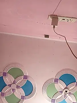 Snapshot of amitkumarkangra chatting on 11/23/25, 04:01 amitkumarkangra online show from 11/23/25, 04:01