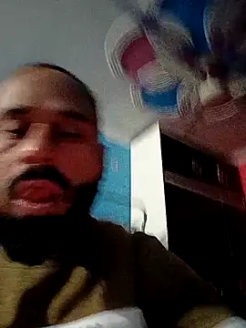 Snapshot of amitkumarkangra chatting on 11/27/25, 01:18 amitkumarkangra online show from 11/27/25, 01:18