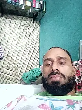 Snapshot of amitkumarkangra chatting on 12/18/25, 05:41 amitkumarkangra online show from 12/18/25, 05:41