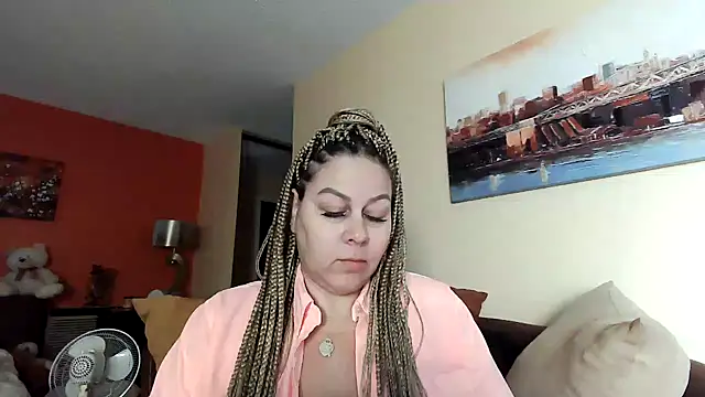 Snapshot of number1slut chatting on 12/16/24, 03:54 number1slut online show from 12/16/24, 03:54