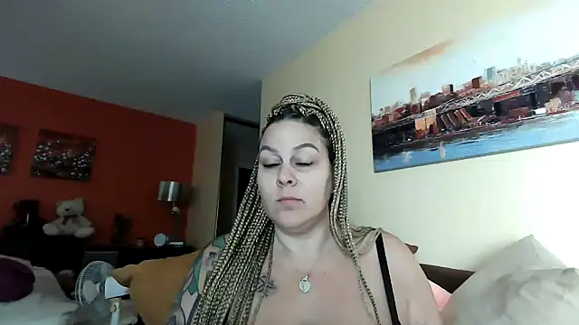 Snapshot of number1slut chatting on 12/19/24, 08:02 number1slut online show from 12/19/24, 08:02