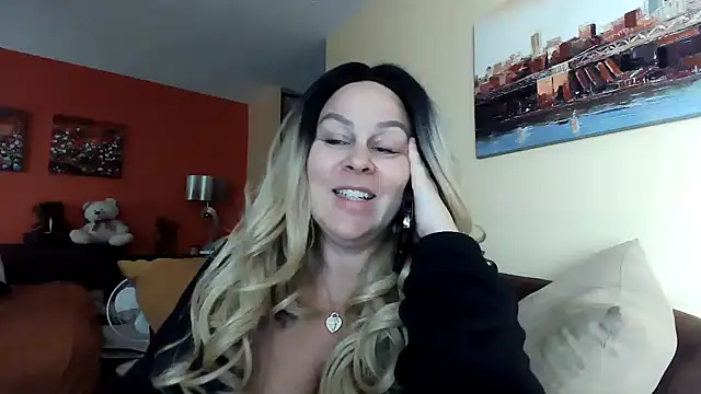 Snapshot of number1slut chatting on 01/06/25, 07:35 number1slut online show from 01/06/25, 07:35