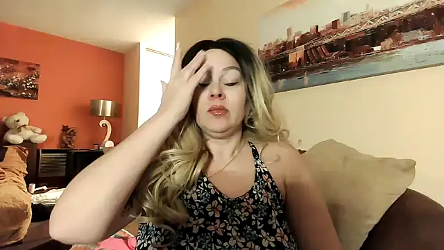 Snapshot of number1slut chatting on 01/23/25, 10:54 number1slut online show from 01/23/25, 10:54