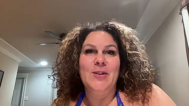 Snapshot of number1slut chatting on 09/27/25, 03:33 number1slut online show from 09/27/25, 03:33