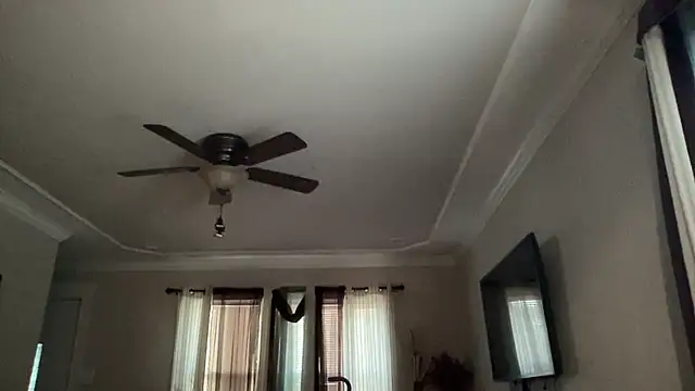 Snapshot of number1slut chatting on 10/01/25, 02:23 number1slut online show from 10/01/25, 02:23