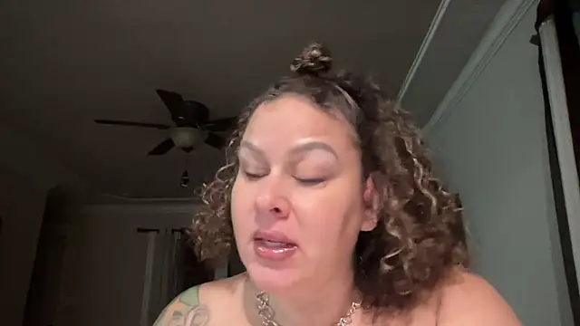 Snapshot of number1slut chatting on 10/23/25, 11:42 number1slut online show from 10/23/25, 11:42