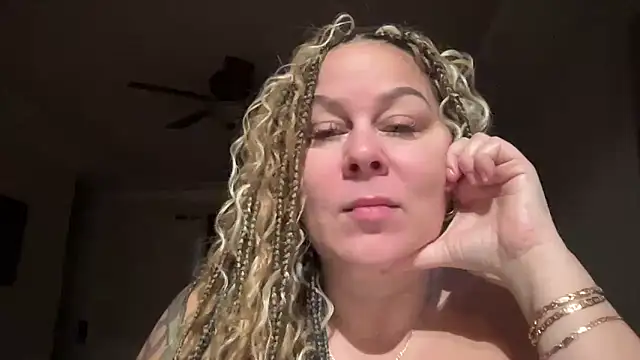 Snapshot of number1slut chatting on 03/09/26, 12:09 number1slut online show from 03/09/26, 12:09