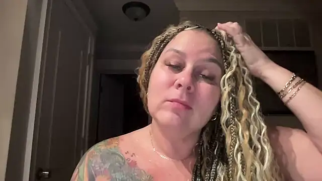 Snapshot of number1slut chatting on 03/22/26, 12:47 number1slut online show from 03/22/26, 12:47