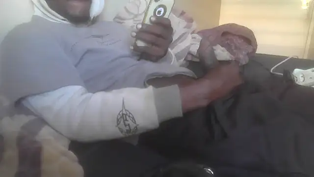 Snapshot of cuminsidebby chatting on 02/18/26, 05:25 cuminsidebby online show from 02/18/26, 05:25