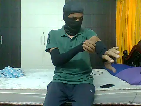 Snapshot of Naughty_Boy_Telugu chatting on 09/27/25, 09:14 Naughty Boy Telugu online show from 09/27/25, 09:14