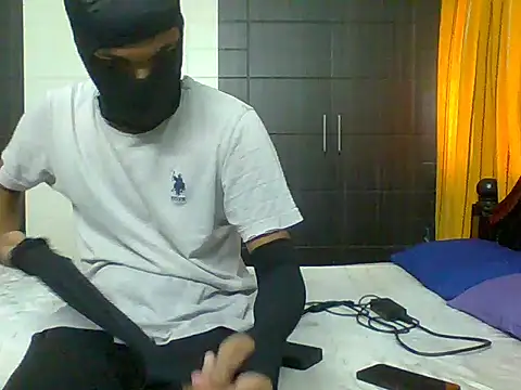 Snapshot of Naughty_Boy_Telugu chatting on 09/28/25, 09:36 Naughty Boy Telugu online show from 09/28/25, 09:36