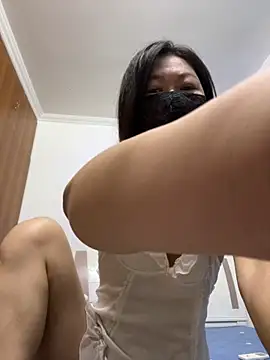 Mei-s online show from 09/24/25, 02:37