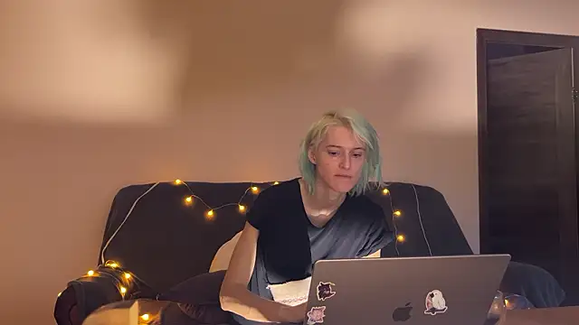 Lea Elfie online show from 03/24/26, 03:17