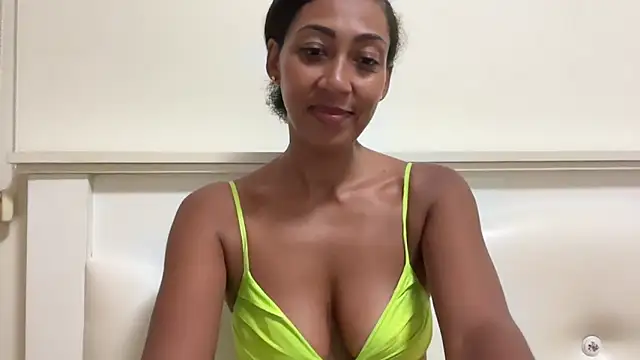 Vaylisse online show from 09/17/25, 05:03