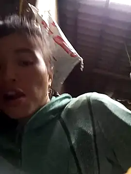 Phuongphuongg online show from 10/25/25, 09:50