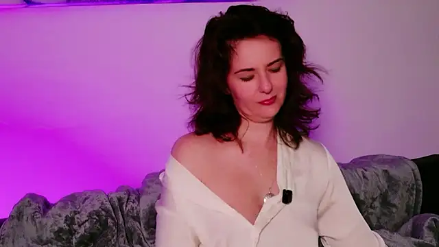 Witch in Silk online show from 01/11/26, 09:09