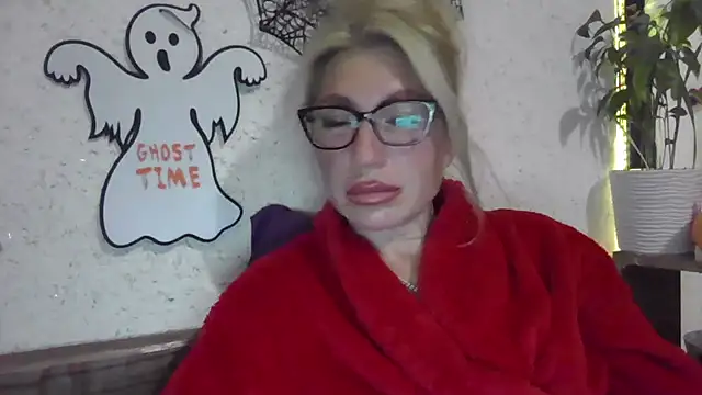 fox red lady7 online show from 10/31/25, 08:43