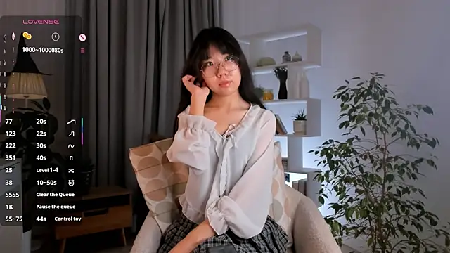 Snapshot of UdelaDodson chatting on 11/30/25, 01:09 UdelaDodson online show from 11/30/25, 01:09