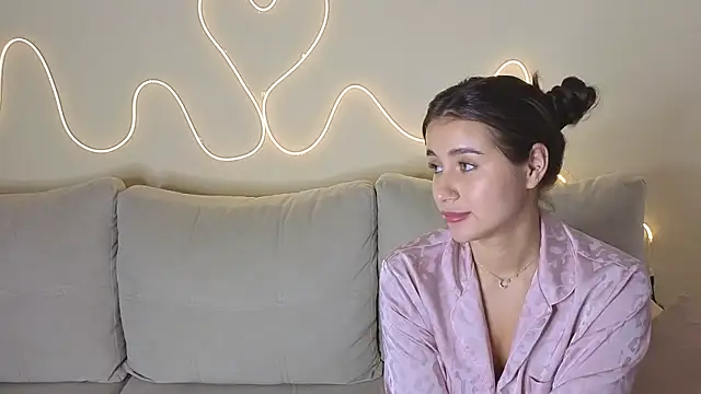 KathrynBrooks online show from 11/28/25, 05:37