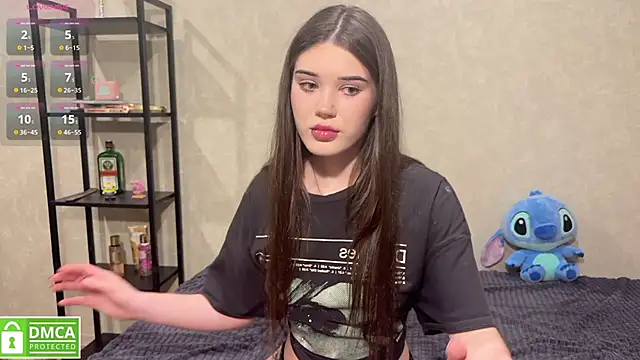 Snapshot of MollyBaby chatting on 10/29/25, 04:42 MollyBaby online show from 10/29/25, 04:42