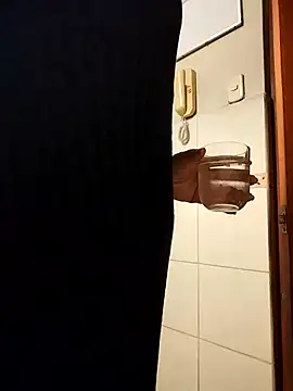 FallsForHerSmile online show from 04/08/26, 07:03