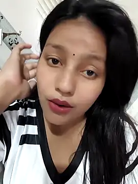 Snapshot of Dipali143143 chatting on 04/11/26, 10:19 Dipali143143 online show from 04/11/26, 10:19