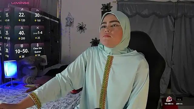 Snapshot of MarianFadel chatting on 09/23/25, 12:19 MarianFadel online show from 09/23/25, 12:19