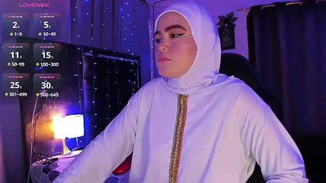 Snapshot of MarianFadel chatting on 11/05/25, 12:38 MarianFadel online show from 11/05/25, 12:38