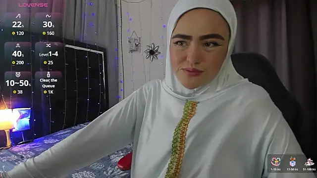 Snapshot of MarianFadel chatting on 11/20/25, 12:27 MarianFadel online show from 11/20/25, 12:27