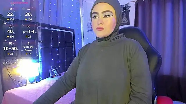 Snapshot of MarianFadel chatting on 11/22/25, 12:48 MarianFadel online show from 11/22/25, 12:48