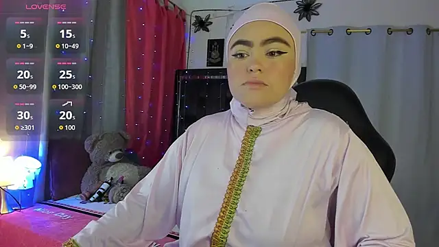 Snapshot of MarianFadel chatting on 12/18/25, 12:33 MarianFadel online show from 12/18/25, 12:33