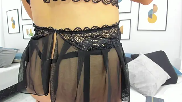 dakota roussee online show from 11/06/25, 12:28