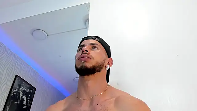 Snapshot of dylan_jacobx chatting on 04/09/26, 07:03 dylan jacobx online show from 04/09/26, 07:03