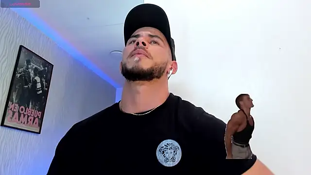 Snapshot of dylan_jacobx chatting on 04/11/26, 02:05 dylan jacobx online show from 04/11/26, 02:05