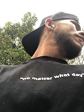 Snapshot of dylan_jacobx chatting on 04/22/26, 09:16 dylan jacobx online show from 04/22/26, 09:16