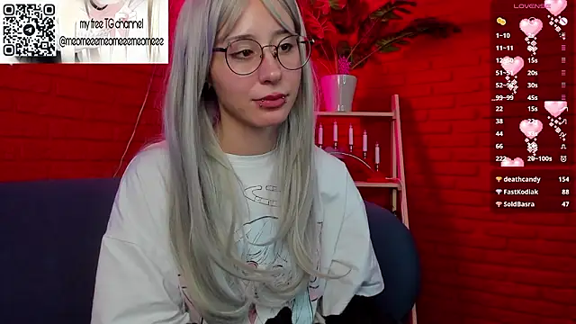 Snapshot of meomeee chatting on 02/08/26, 05:22 meomeee online show from 02/08/26, 05:22