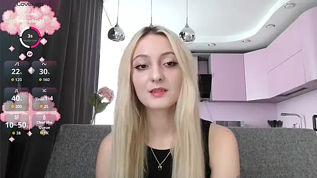 Snapshot of white_liillyy chatting on 09/13/25, 12:16 white liillyy online show from 09/13/25, 12:16