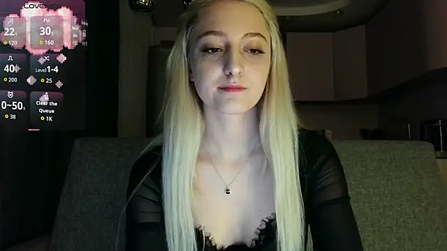 Snapshot of white_liillyy chatting on 10/19/25, 08:20 white liillyy online show from 10/19/25, 08:20