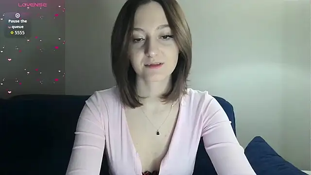 Snapshot of white_liillyy chatting on 03/07/26, 08:06 white liillyy online show from 03/07/26, 08:06