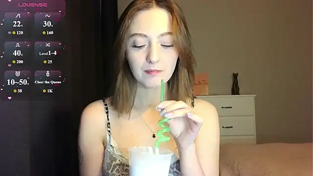 Snapshot of white_liillyy chatting on 03/27/26, 09:47 white liillyy online show from 03/27/26, 09:47