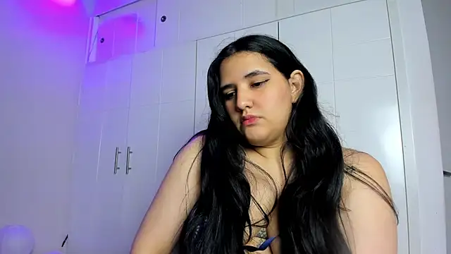 OnlyCurvySofi online show from 10/16/25, 12:44